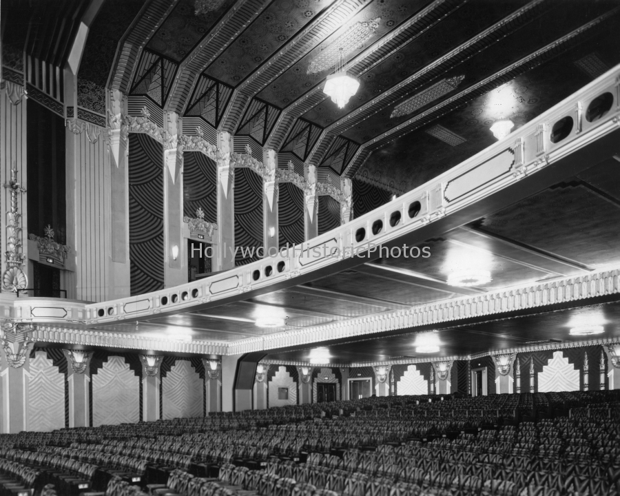 Fox Wilshire Theatre-interior 1930 8440 Wilshire Blvd. balconies.jpg